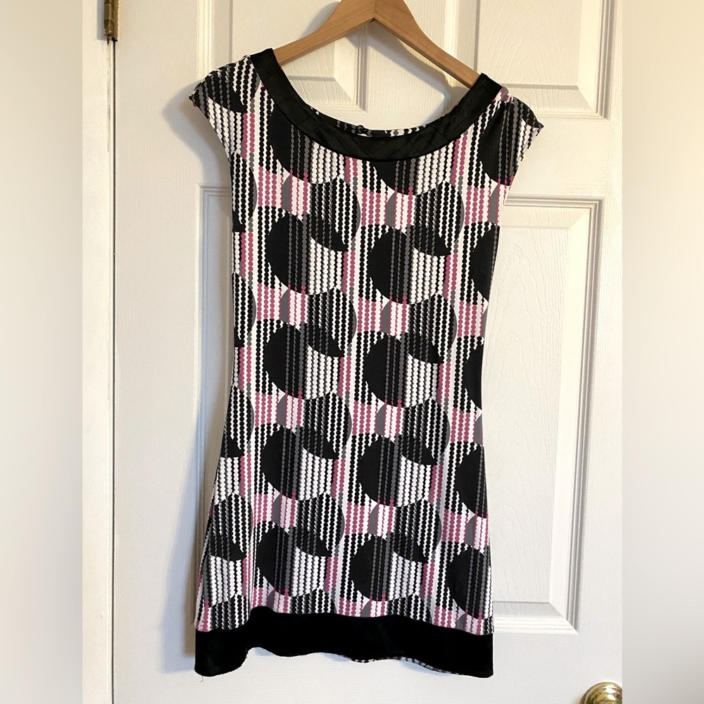 Fun and flirty Express dress